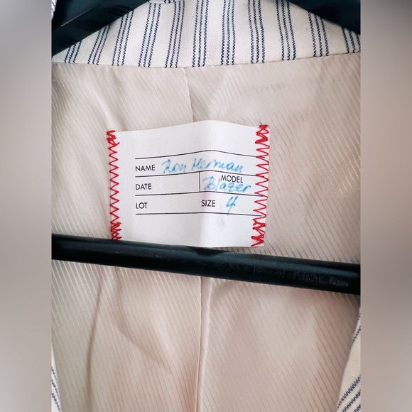 Ron Herman shrunken blazer pin stripe sz 4. Worn once no defects. - Picture 8 of 9